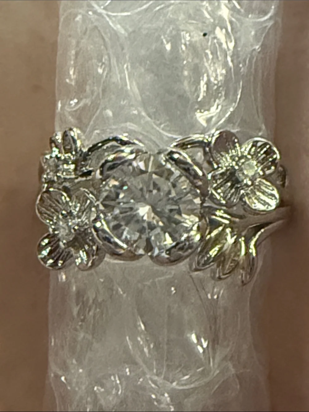 GRA CERTIFIED MOISSANITE DIAMOND 1 CT Baked Silver Floral Ring NEW